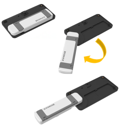 La poignée retractable de la loupe électronique  Luna 6 est facilement dépliée pour être utilisée dans différentes positions