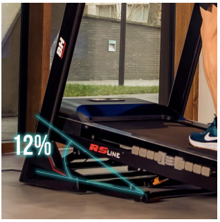 Le tapis de course G6176 rs 800 de BH Fitness peut s'incliner jusqu'a 12 degrés