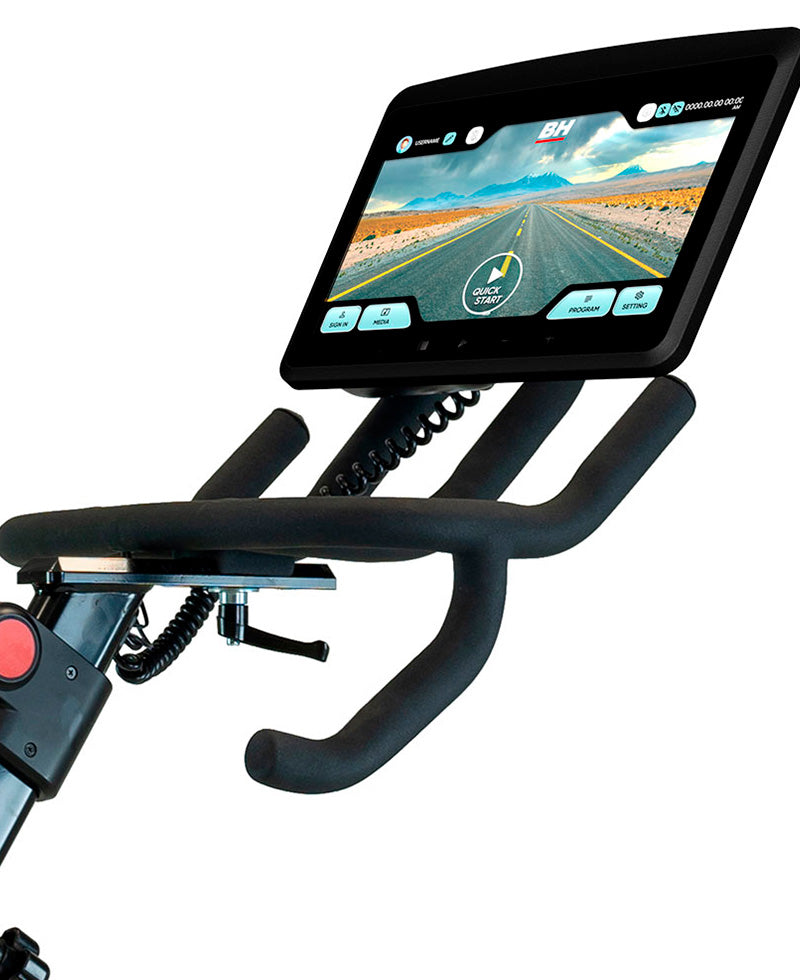 Vue de l'ecran tactile du velo d'appartement H9340 TFT Xcalibur de BH Fitness